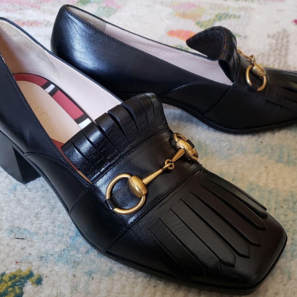 Gucci leather midheel fringe pump/loafer